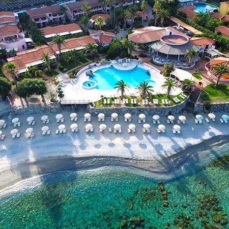 Hotel Villaggio Cala Di Volpe Capo Vaticano Exteriör bild