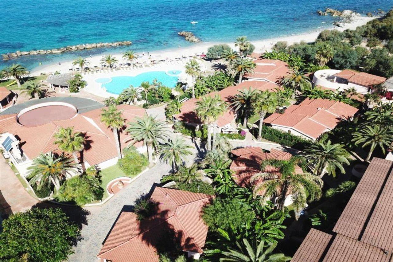 Hotel Villaggio Cala Di Volpe Capo Vaticano Exteriör bild
