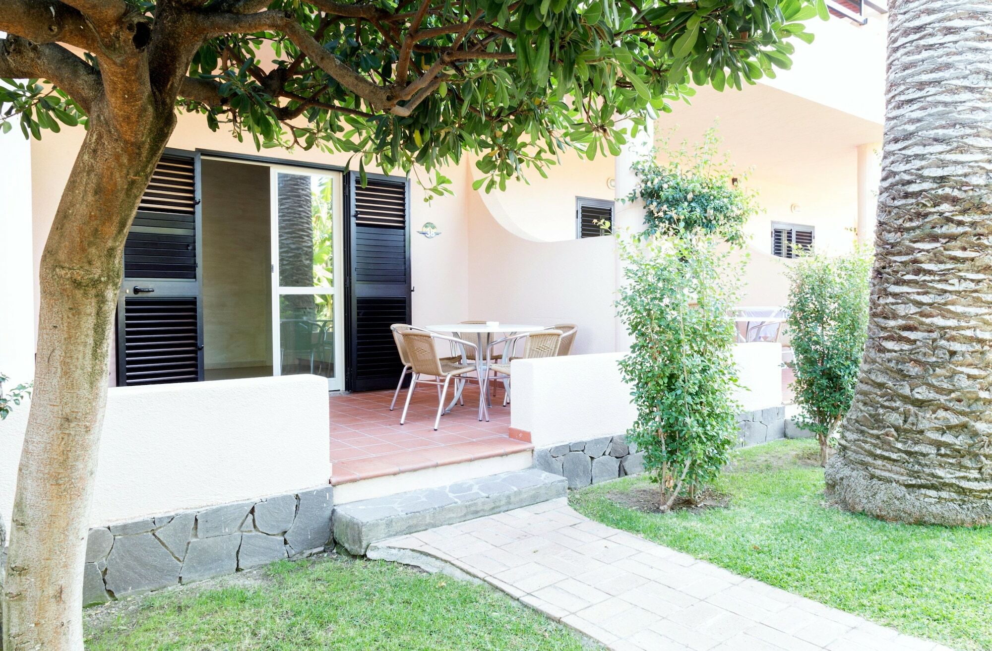 Hotel Villaggio Cala Di Volpe Capo Vaticano Exteriör bild